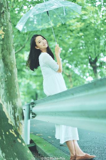 芳草地电影免费观看,青青河边草高清免费版新闻